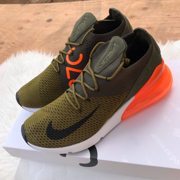 NIKE AIR MAX270 FLYKNIT 8,8.5,9,9.5,10,10.5,11 New - Picture 2 of 8